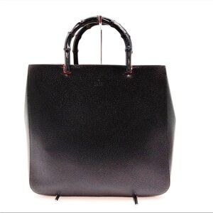 Gucci Red Leather Tag Detail
